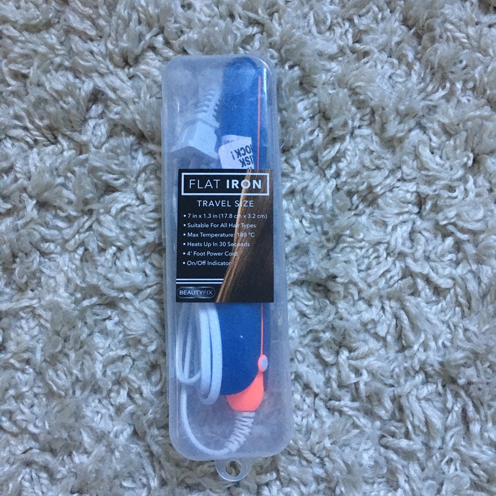 Mini travel flat iron